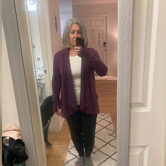 Athleta wrap in maroon size XSP - like new - worn minimally - Picture 6 of 15